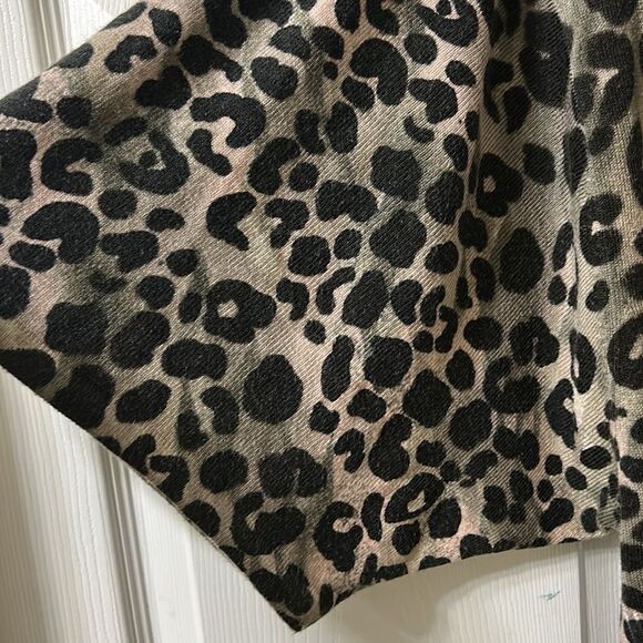 Grace Woman Leopard Print Short Dolman Sleeve Cardigan/Top(Size 14/16) - Picture 5 of 8